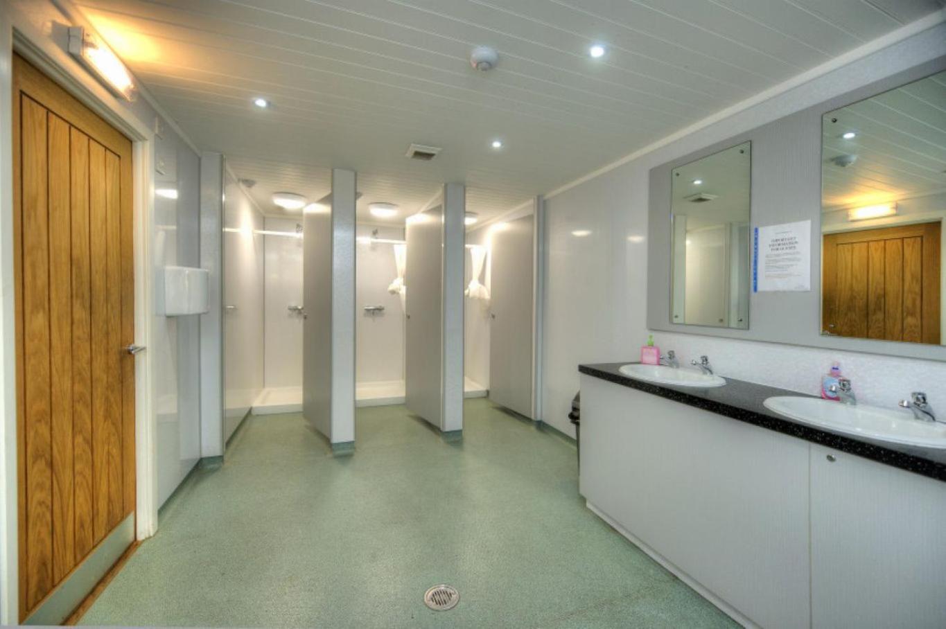 Loch Tay Highland Lodges And Glamping Park Morenish エクステリア 写真